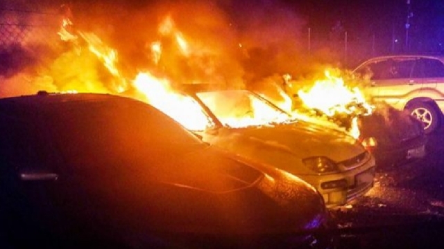 [DW-152] Węgorzyno. W nocy spłonęły trzy samochody