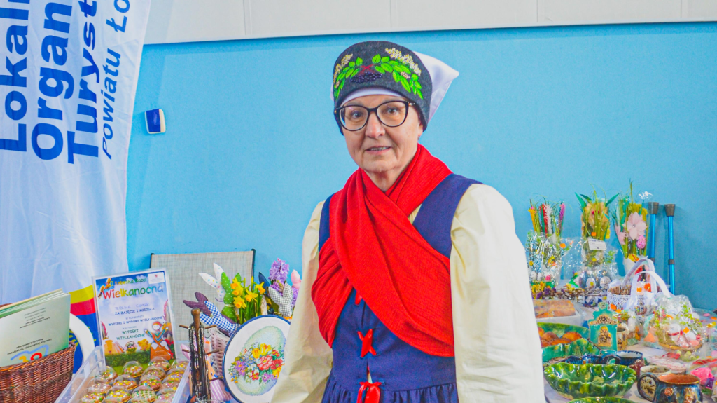 Zaprezentowano projekt łobeskiego stroju ludowego