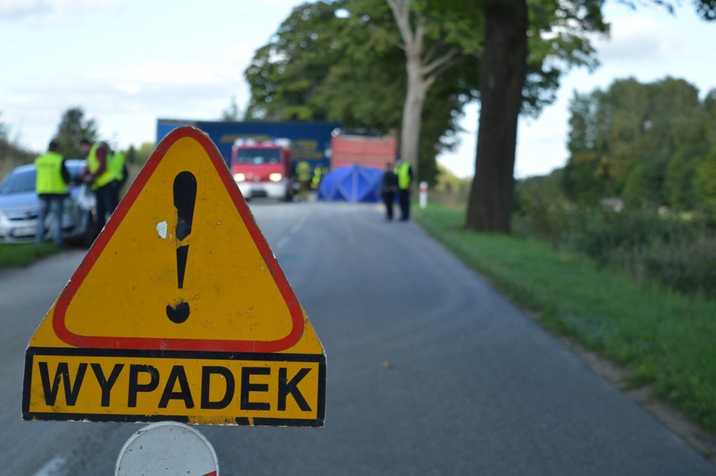 Śmiertelny wypadek między Łobzem a Świdwinem.