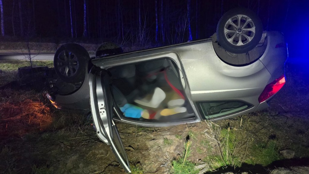 Dachowało auto