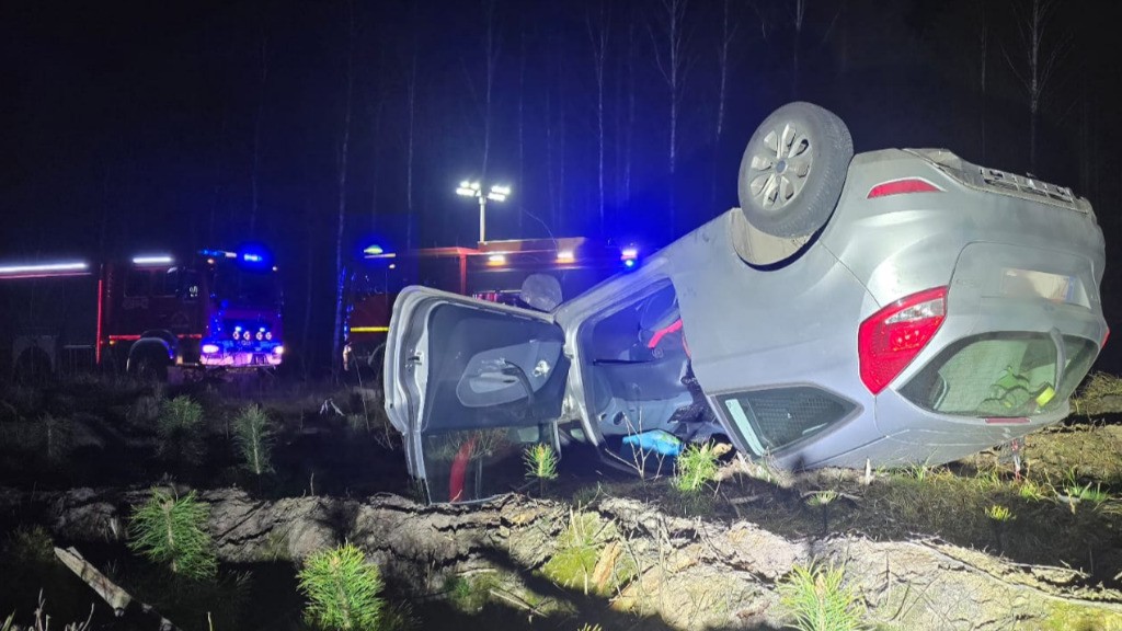 Dachowało auto