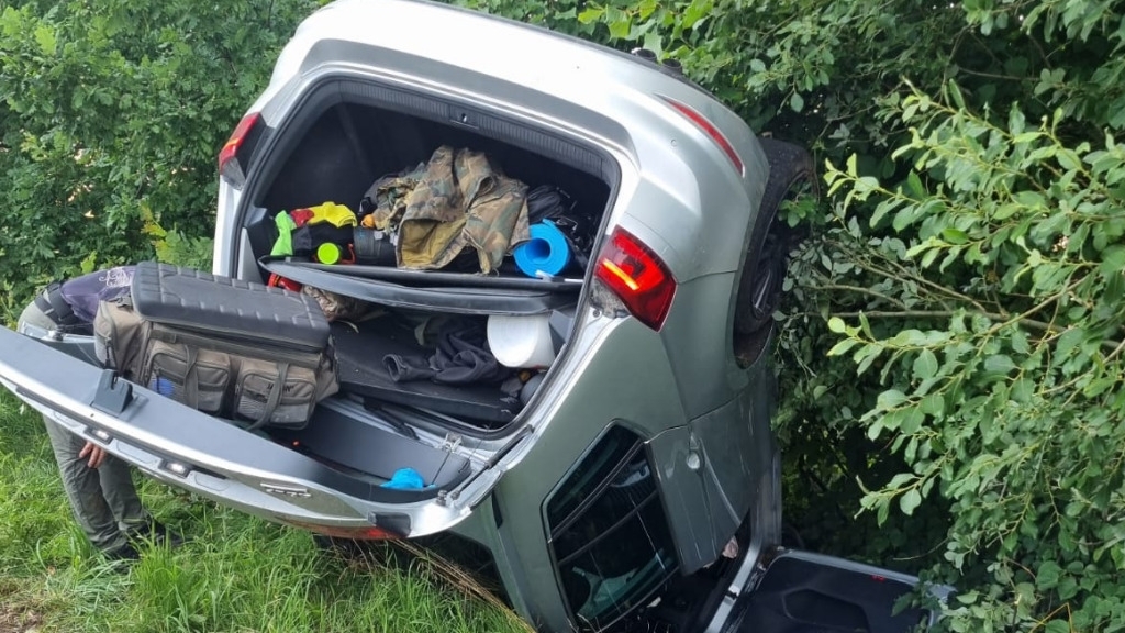 Radowo Małe. Dachowało auto