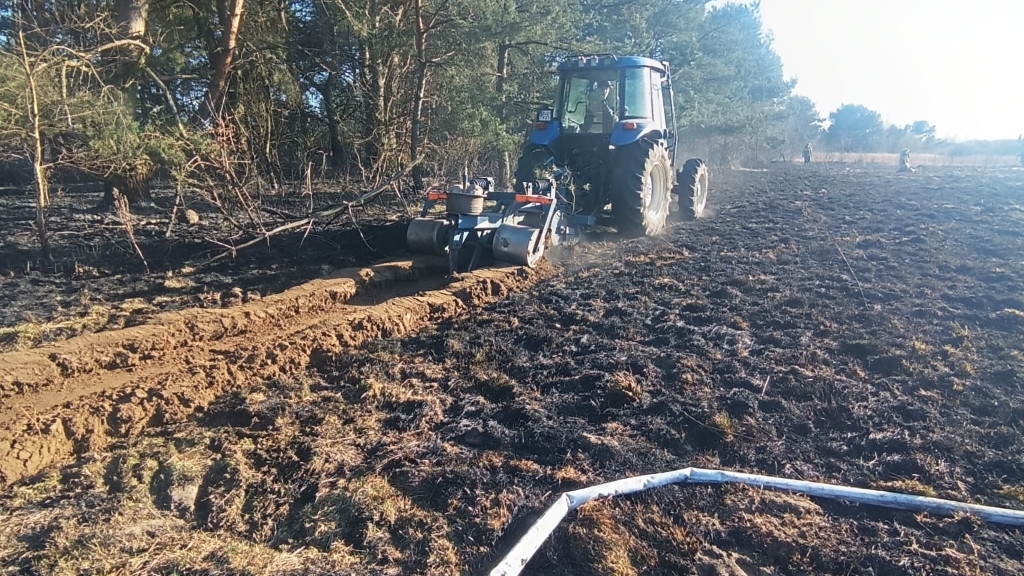 Pożar lasu i ugoru. Ogień objął łącznie 6 hektarów terenu