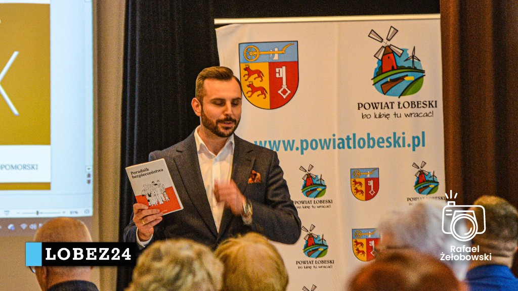 Wicewojewoda Bartosz Brożyński spotyka się z mieszkańcami w Łobeski Dom Kultury. Tematem bezpieczeństwo