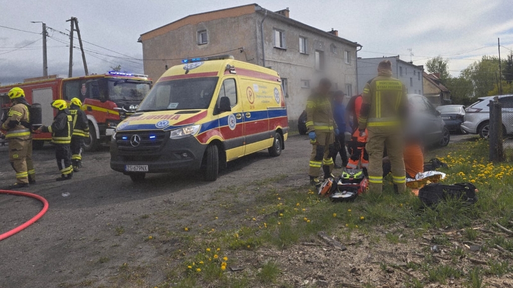 Pożar mieszkania. Dwie osoby poszkodowane
