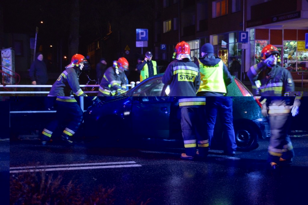 Kolizja w centrum Łobza